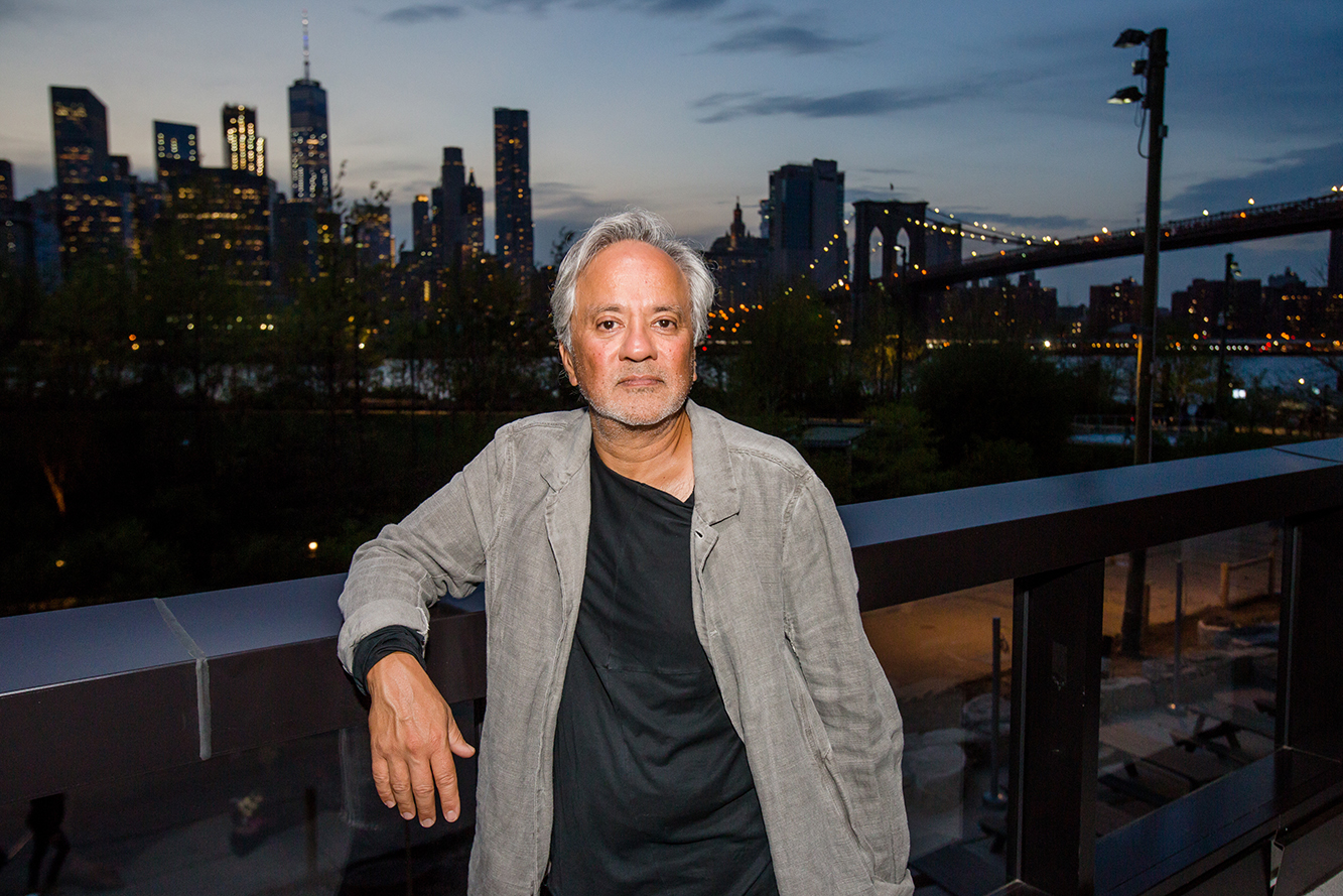 0025 QuickSelects AnishKapoorOpening.jpg