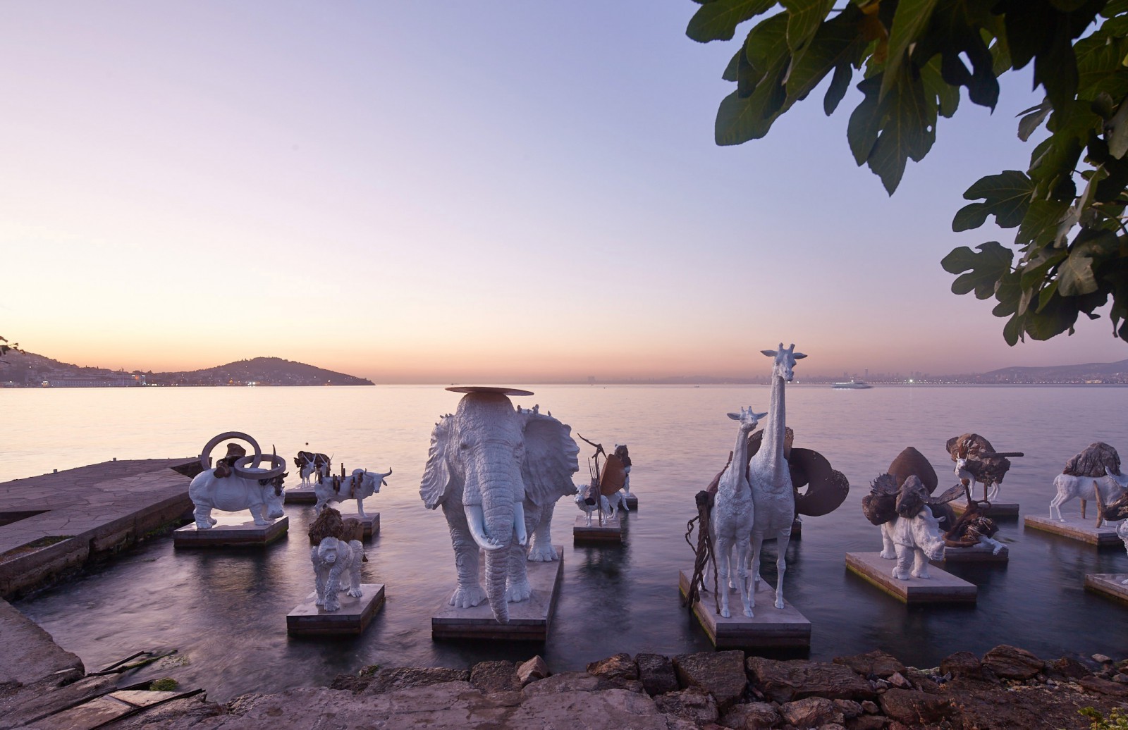 AVRTheMostBeautifulOfAllMothers17195