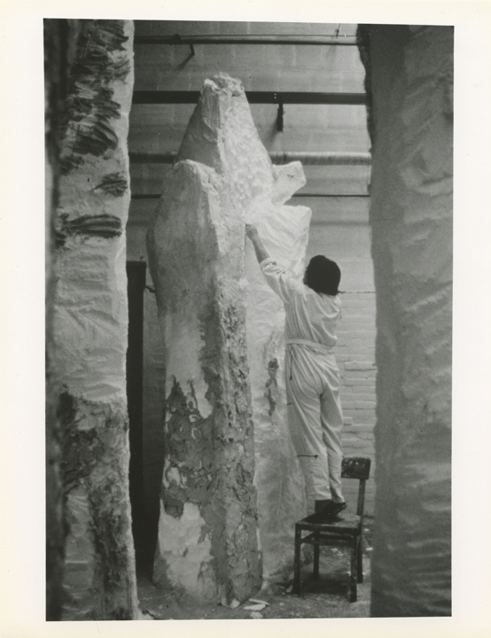 AbakanowiczM 2633.jpg