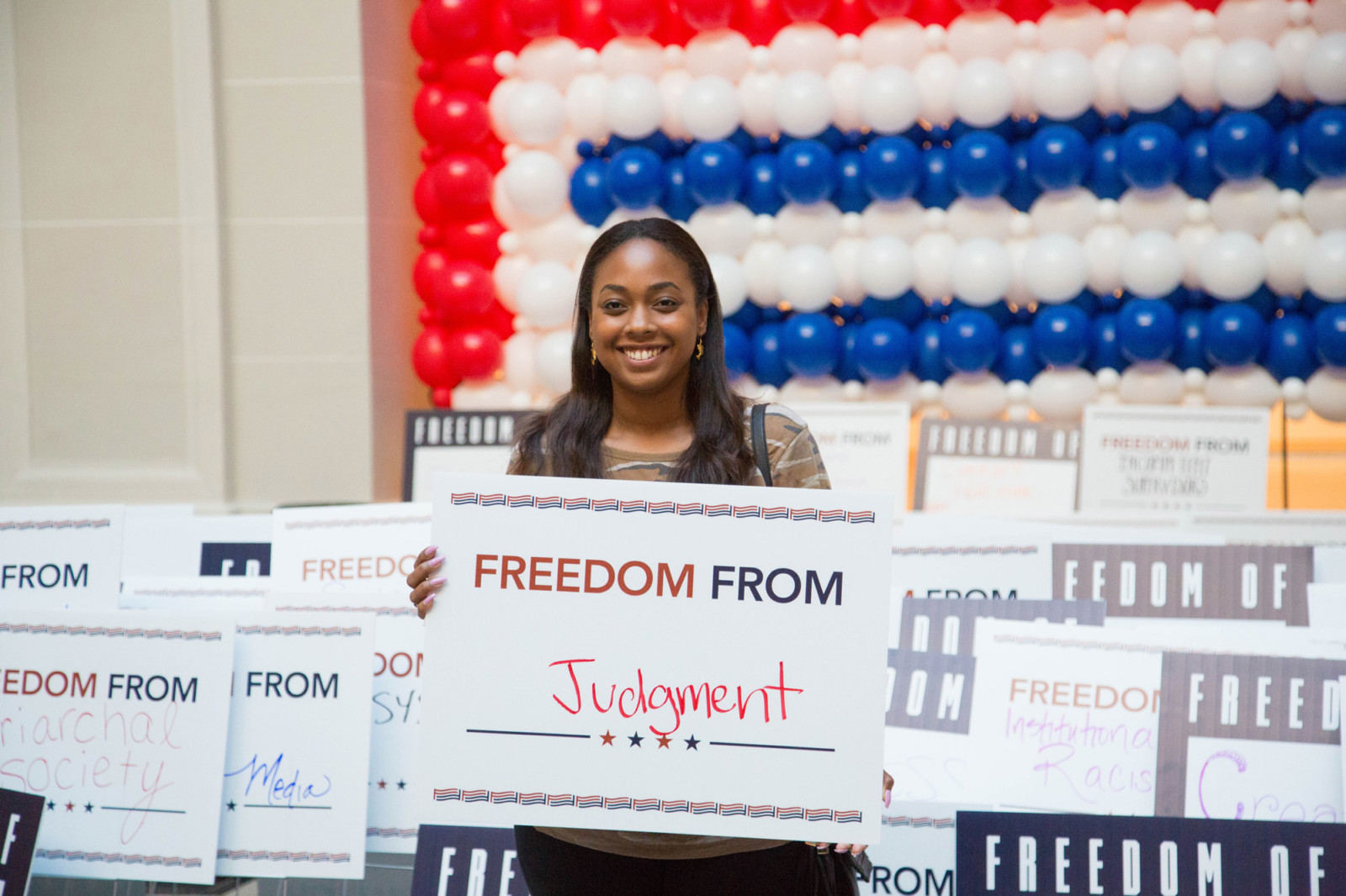 Web NY Brooklyn Museum For Freedoms Lawn Sign Activation 2016.jpg