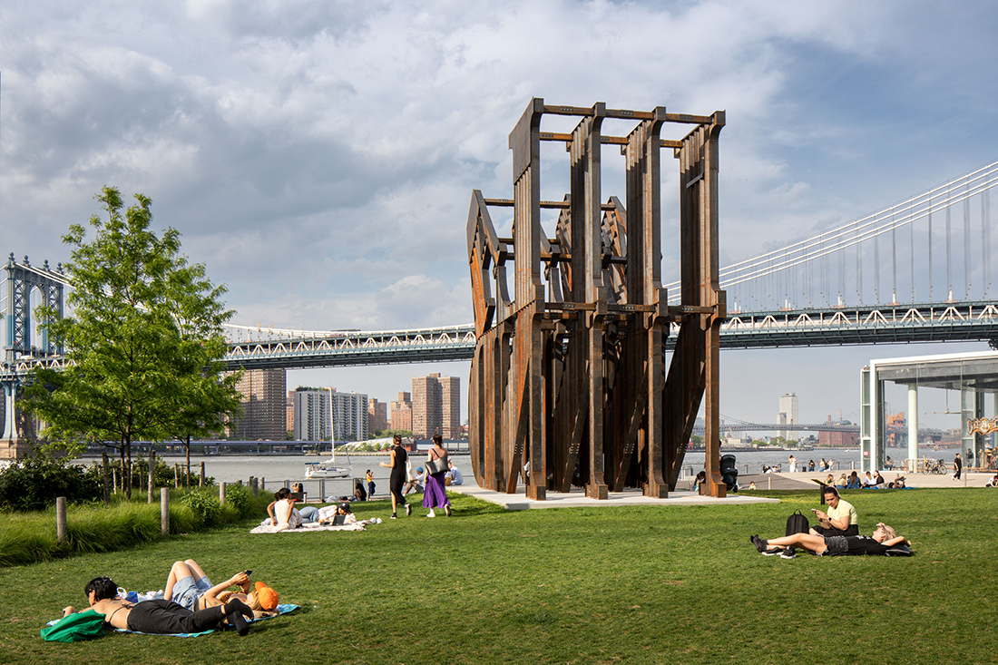 23 NicholasGalanin-0278