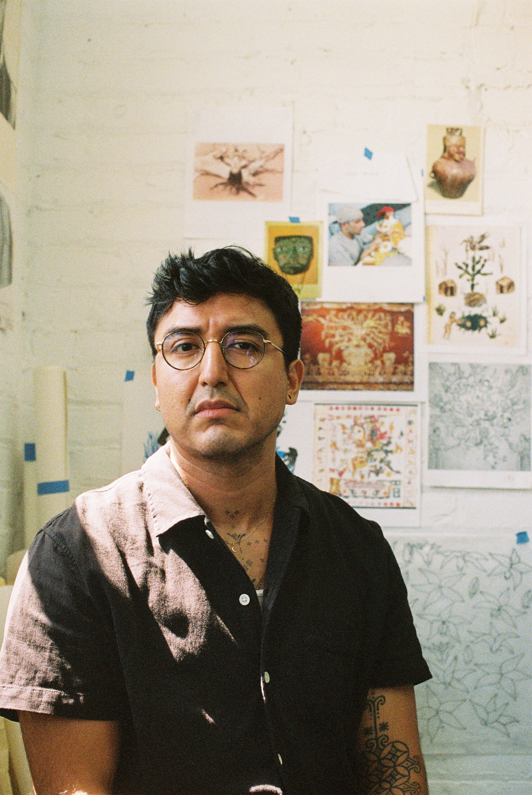 portrait of artist Felipe Baeza